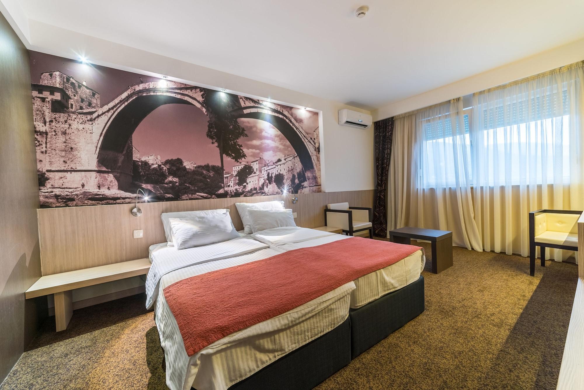 City Hotel Mostar Bagian luar foto