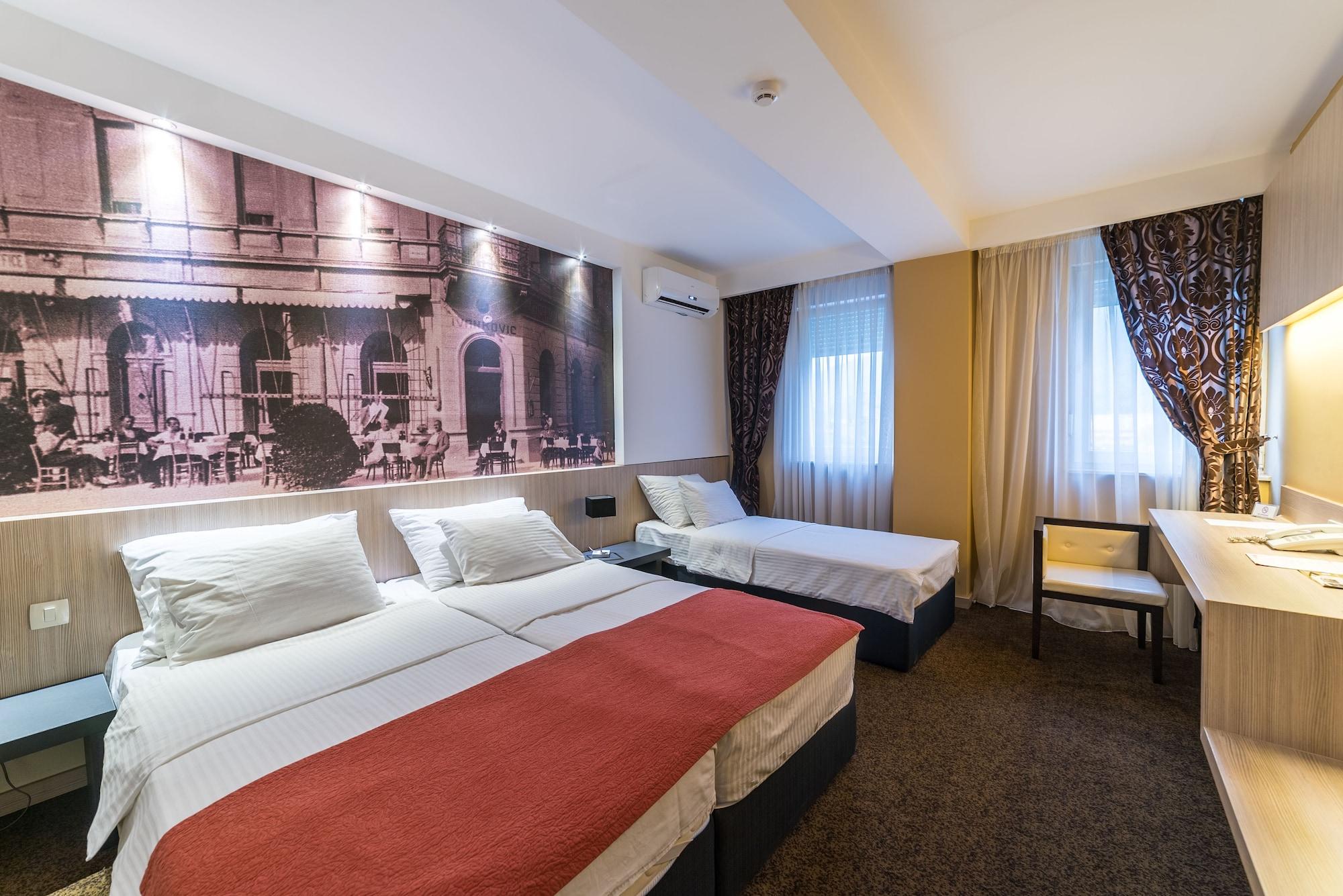 City Hotel Mostar Bagian luar foto